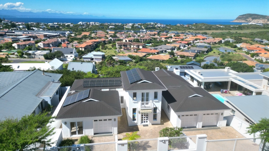 7 Bedroom Property for Sale in Whale Rock Western Cape